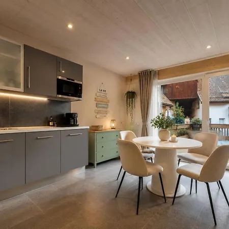 Perched Above Montreux, With Breathtaking Views Of Geneva And The Alps * Montrö